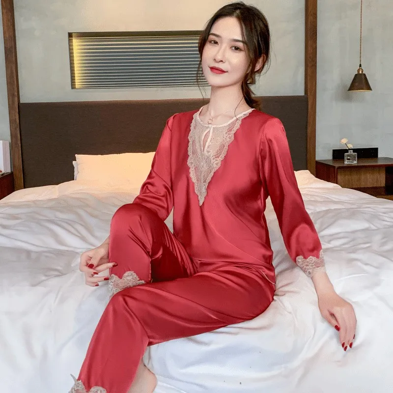 Pajamas Suit Female Sexy Lace V-Neck Patchwork Sleepwear Intimate Lingerie Satin Home Clothing 2PCS Sleepwear Casual Pyjamas
Pajamas Suit Female Sexy Lace V-Neck Patchwork Sleepwear Intimate Lingerie Satin Home Clothing 2PCS Sleepwear Casual Pyjamas