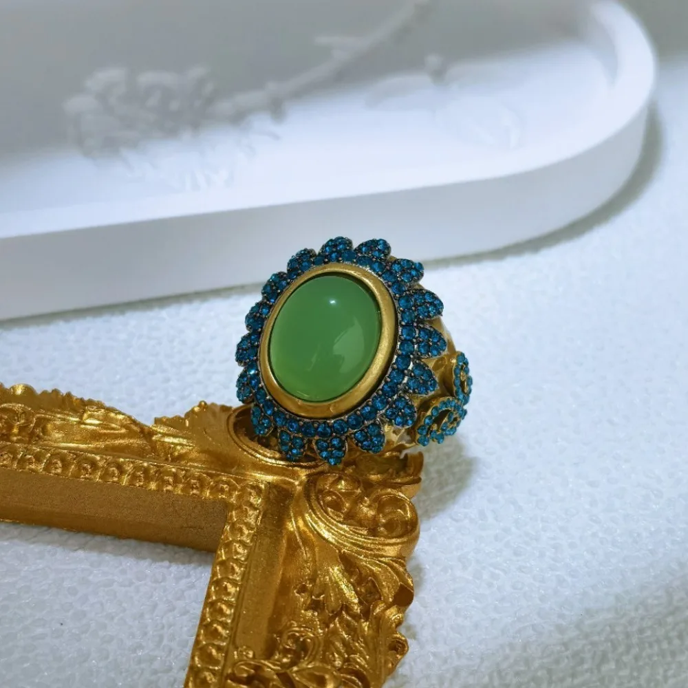 New Medieval Chalcedony Agate Ring for Women Retro Old Ethnic Style Personalized High-end Open Ring Vintage Jewelry
New Medieval Chalcedony Agate Ring for Women Retro Old Ethnic Style Personalized High-end Open Ring Vintage Jewelry