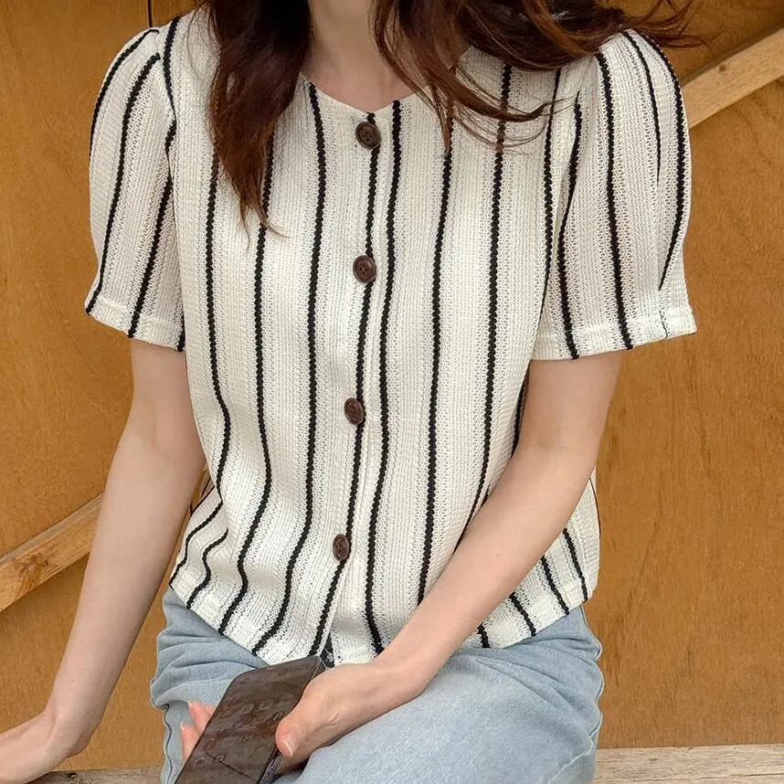 East Gate Women's Lace Micro-Lattice Button Double Layer Anti-Light Shirt Short Sleeve round Neck Casual Style Loose Fit
East Gate Women's Lace Micro-Lattice Button Double Layer Anti-Light Shirt Short Sleeve round Neck Casual Style Loose Fit