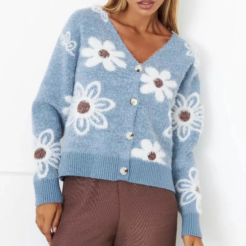 Autumn Winter Women's Short Floral Knitted Sweater Cardigan New V-neck Mink Velvet Warm Sweater Coat
Autumn Winter Women's Short Floral Knitted Sweater Cardigan New V-neck Mink Velvet Warm Sweater Coat