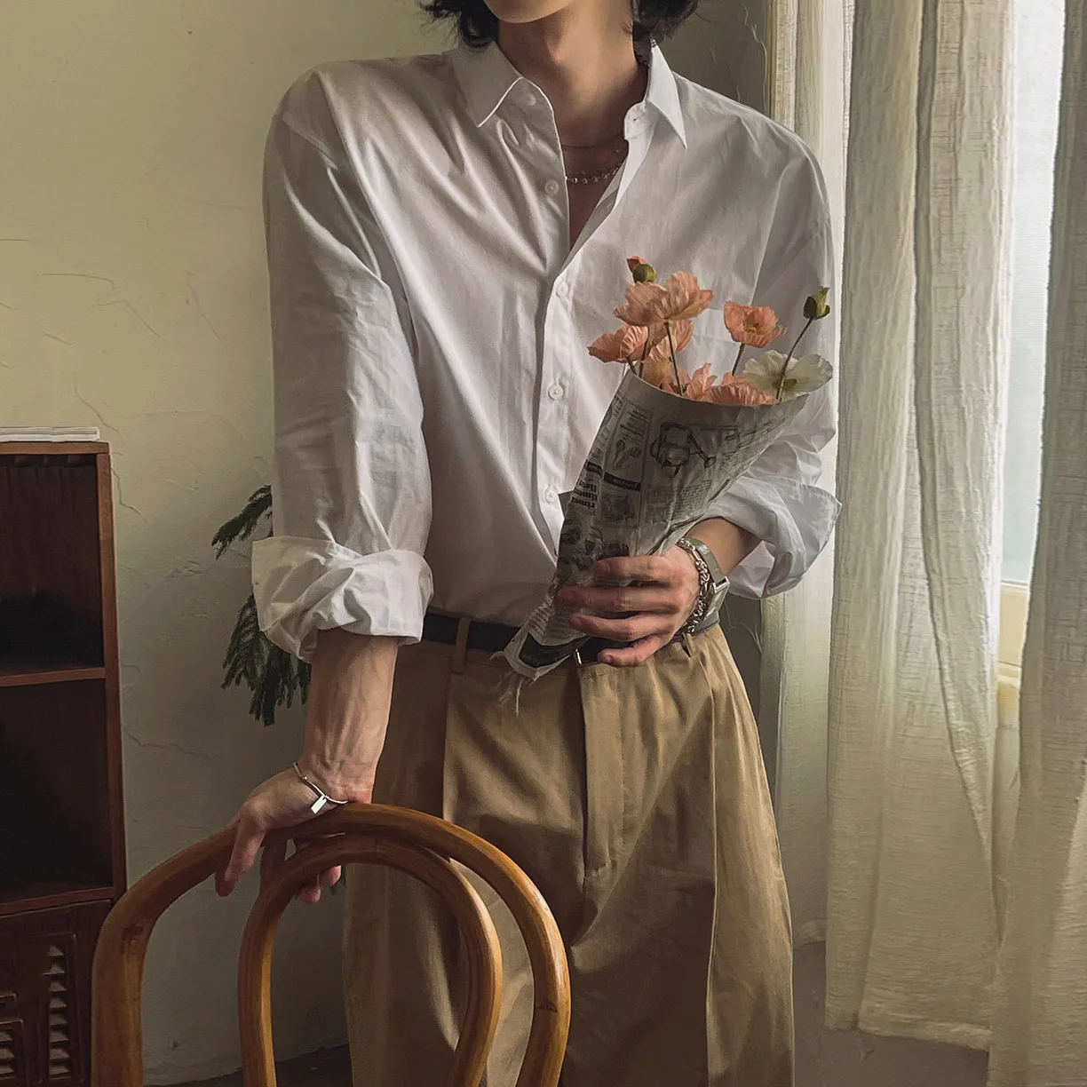 BJ Minimalist Style Solid Color Long Sleeved Shirt Men's Spring and Autumn Loose Casual Shirt Korean High-end Fashion
BJ Minimalist Style Solid Color Long Sleeved Shirt Men's Spring and Autumn Loose Casual Shirt Korean High-end Fashion