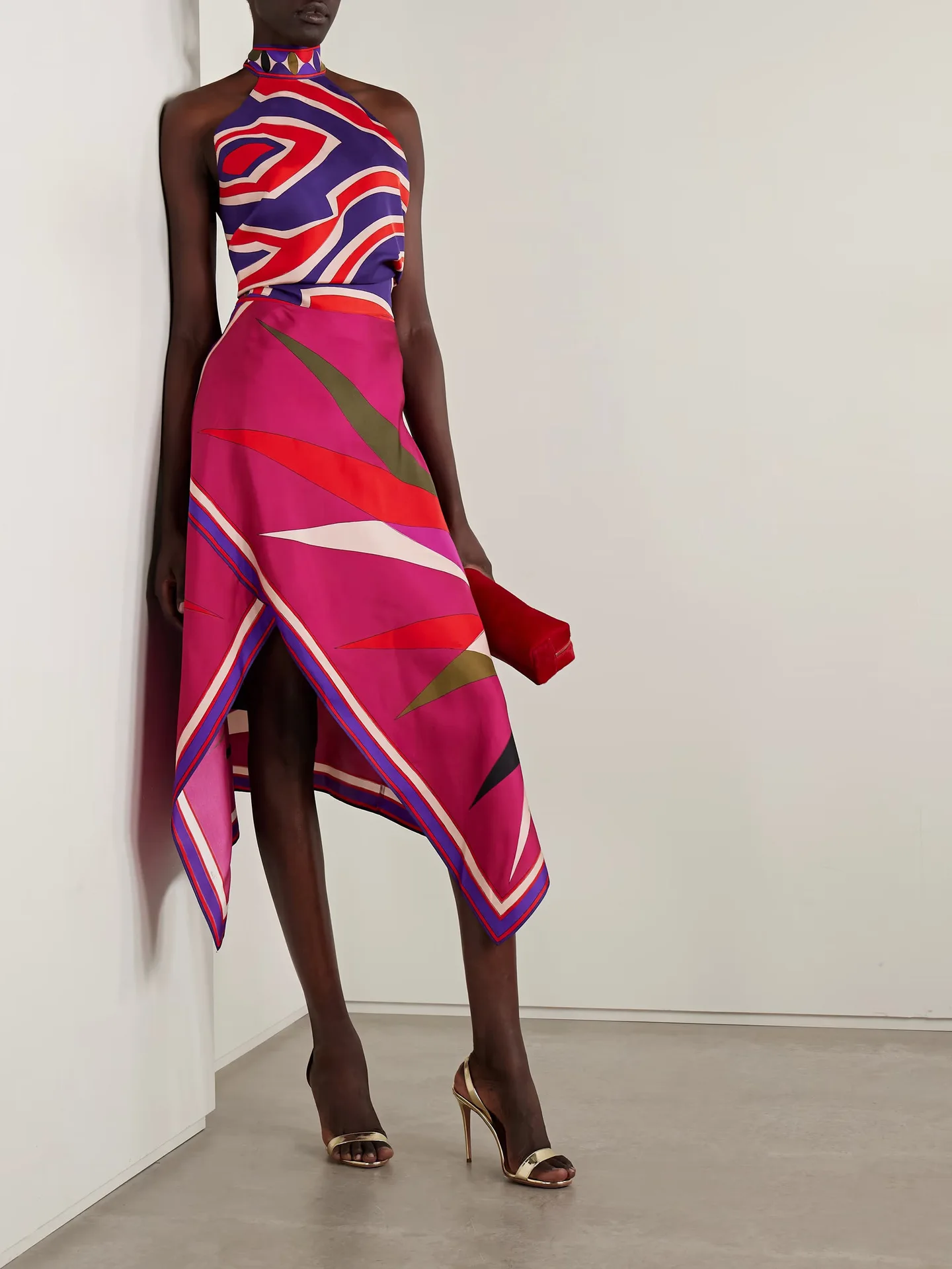 STYLISH LADY Retro Color Block Printed 2 Piece Outfits Satin Halter Top High Waist Irregular Wrap Skirt Beach Vacation Set
STYLISH LADY Retro Color Block Printed 2 Piece Outfits Satin Halter Top High Waist Irregular Wrap Skirt Beach Vacation Set
