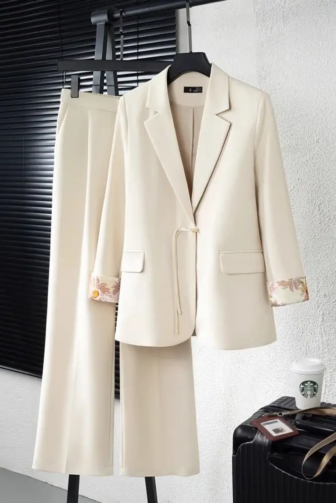 Insozkdg New Chinese Style Pants Suit for Women High-end Loose Casual Suit Jacket High Waist Straight Pants Sets Two Piece Set
Insozkdg New Chinese Style Pants Suit for Women High-end Loose Casual Suit Jacket High Waist Straight Pants Sets Two Piece Set