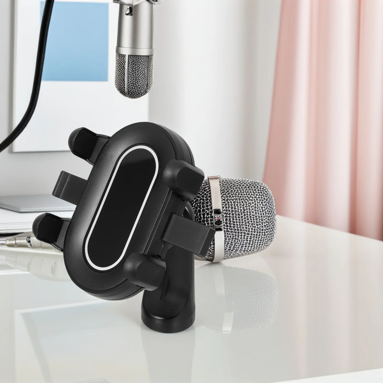 Live Broadcast Gimbal Clip Cell Phone Holder Tripod Support Fixing Selfie Stick Horizontal Vertical Adjustment Wide
Live Broadcast Gimbal Clip Cell Phone Holder Tripod Support Fixing Selfie Stick Horizontal Vertical Adjustment Wide