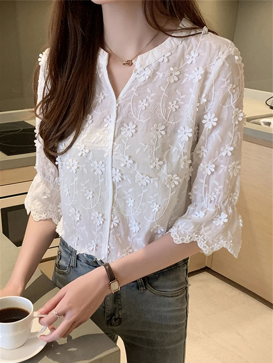 Elegant V-Neck Embroidered Daisy Lace Chiffon Shirt Women's Mid-Sleeve Fashionable Commute Style Korean Fit Summer New Arrival
Elegant V-Neck Embroidered Daisy Lace Chiffon Shirt Women's Mid-Sleeve Fashionable Commute Style Korean Fit Summer New Arrival