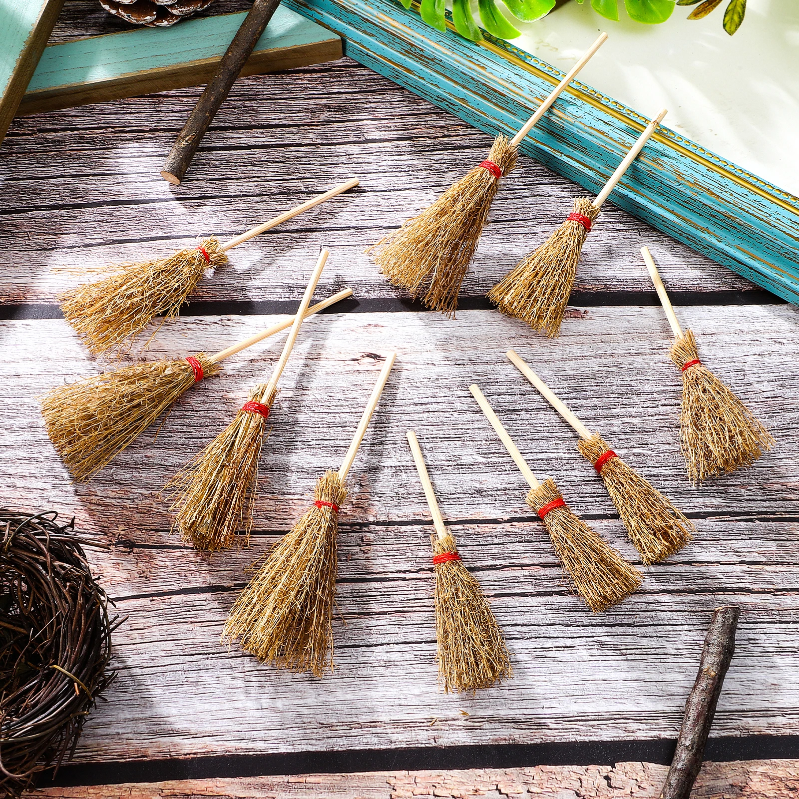 10 pcs 10 Tiny Handmade Brooms Realistic Straw Brown Halloween Decor House Props Toys Small Models Party
10 pcs 10 Tiny Handmade Brooms Realistic Straw Brown Halloween Decor House Props Toys Small Models Party