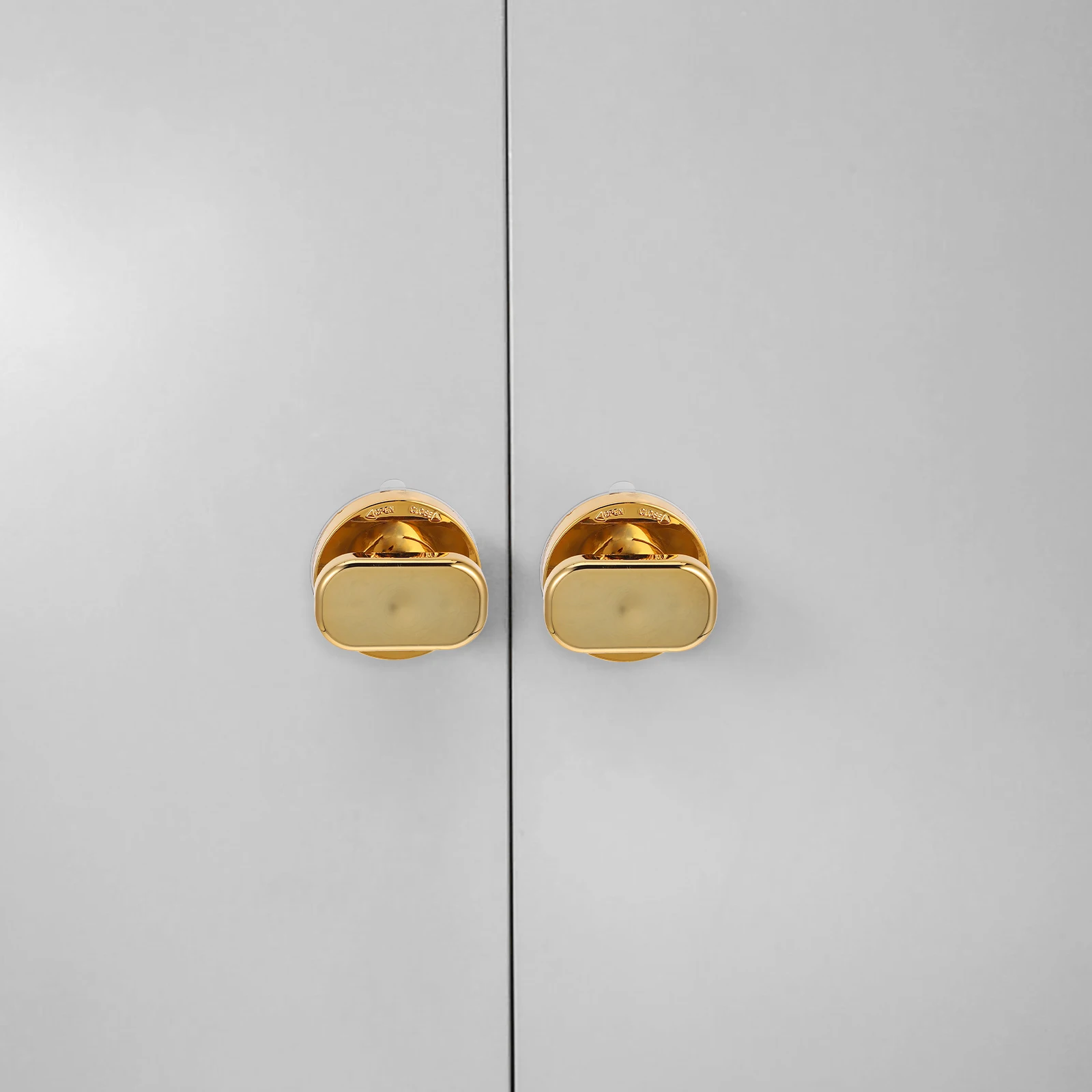 2Pcs Suction Cup Handles Self Stick Cabinet Door Pulls Kitchen Bathroom Drawer Refrigerator Glass Door Hardware Stick on Knobs 
2Pcs Suction Cup Handles Self Stick Cabinet Door Pulls Kitchen Bathroom Drawer Refrigerator Glass Door Hardware Stick on Knobs