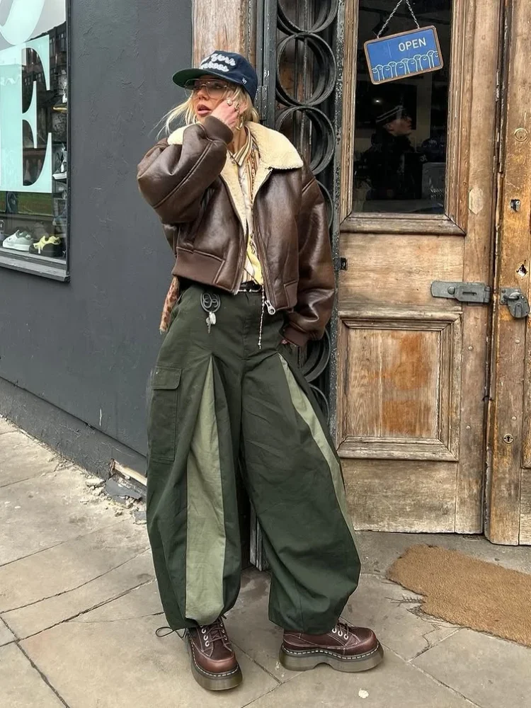 Chic Pu Leather Motorcycle Short Jacket For Women Fashion Cropped Lapel Long Sleeve Zipper Coat 2025 Winter Thick Warm Jackets
Chic Pu Leather Motorcycle Short Jacket For Women Fashion Cropped Lapel Long Sleeve Zipper Coat 2025 Winter Thick Warm Jackets