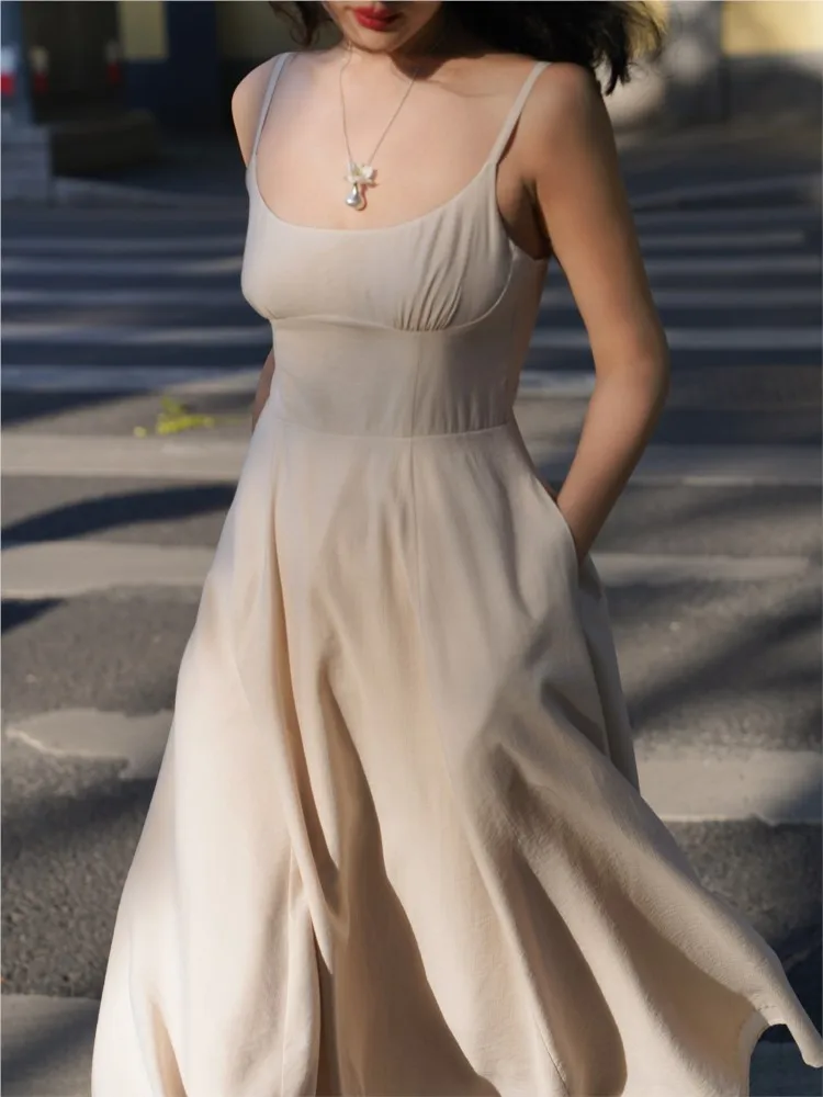 French Style Sleeveless Midi Dress Women Solid Spaghetti Strap with Pockets A-line Casual New Summer Korean Fashion Vestidos
French Style Sleeveless Midi Dress Women Solid Spaghetti Strap with Pockets A-line Casual New Summer Korean Fashion Vestidos