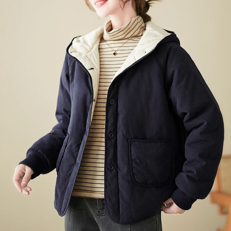 Thiened Cotton Jaet женское повседневное пальто с капюшоном зимнее теплое художественное свободное пальто на пуговицах с деталями
Thiened Cotton Jaet женское повседневное пальто с капюшоном зимнее теплое художественное свободное пальто на пуговицах с деталями