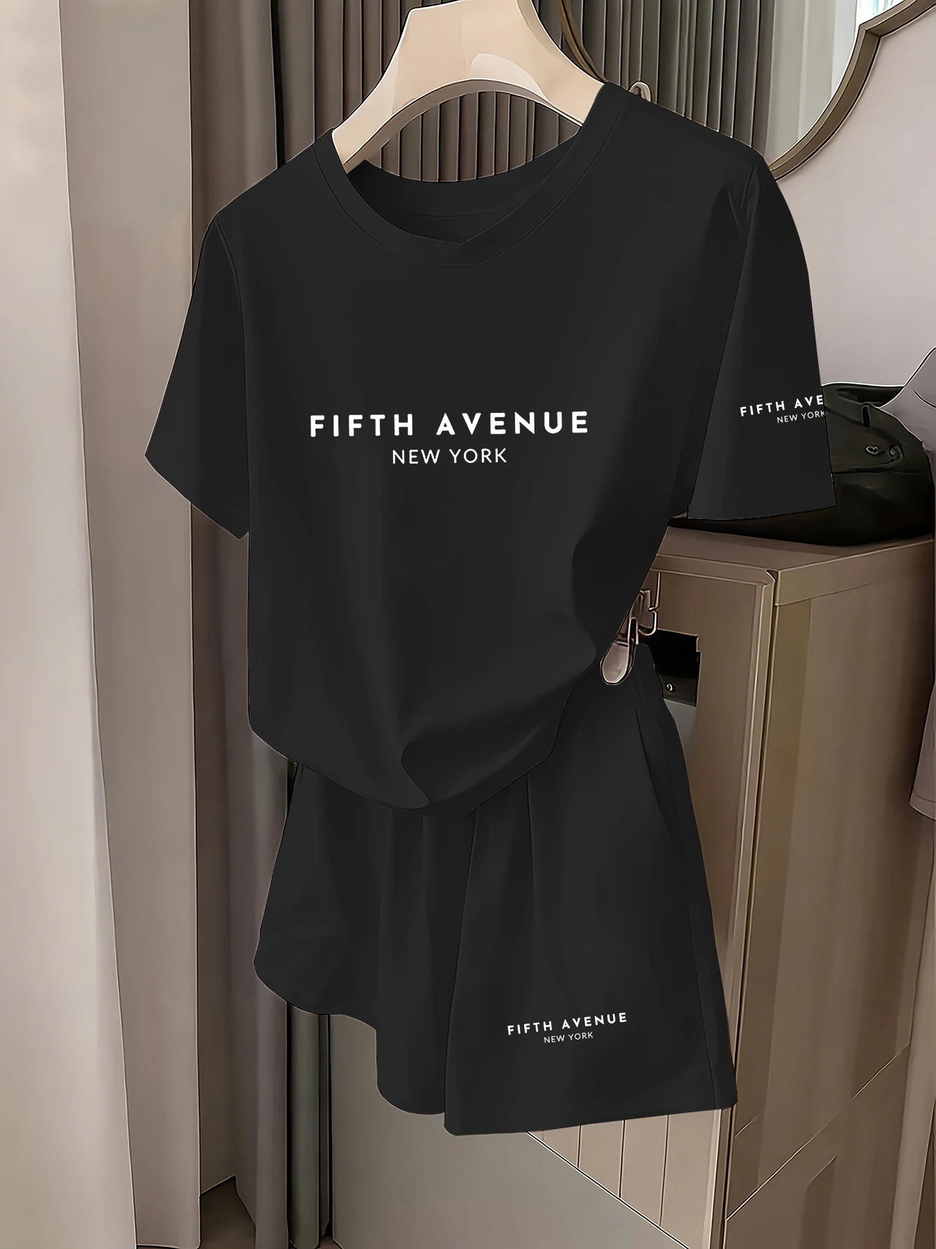 American Minimalist Style Fifth Avenue Letter Print Short-Sleeve Set for Women, Loose Fit, Slimming, Stylish, Casual, Fashionable, Versatile T-Shirt and Shorts Two-Piece Set, Daily Wear, Women's Clothing
American Minimalist Style Fifth Avenue Letter Print Short-Sleeve Set for Women, Loose Fit, Slimming, Stylish, Casual, Fashionable, Versatile T-Shirt and Shorts Two-Piece Set, Daily Wear, Women's Clothing
