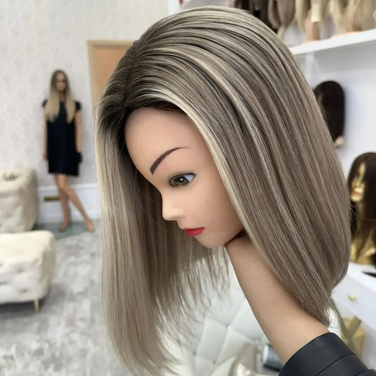 Короткий синтетический парик-боб с кружевной основой, омбре, пепельно-русый, без клея, с блонд-оттенками, реалистичный вид, естественная линия роста волос, 10 дюймов
Короткий синтетический парик-боб с кружевной основой, омбре, пепельно-русый, без клея, с блонд-оттенками, реалистичный вид, естественная линия роста волос, 10 дюймов