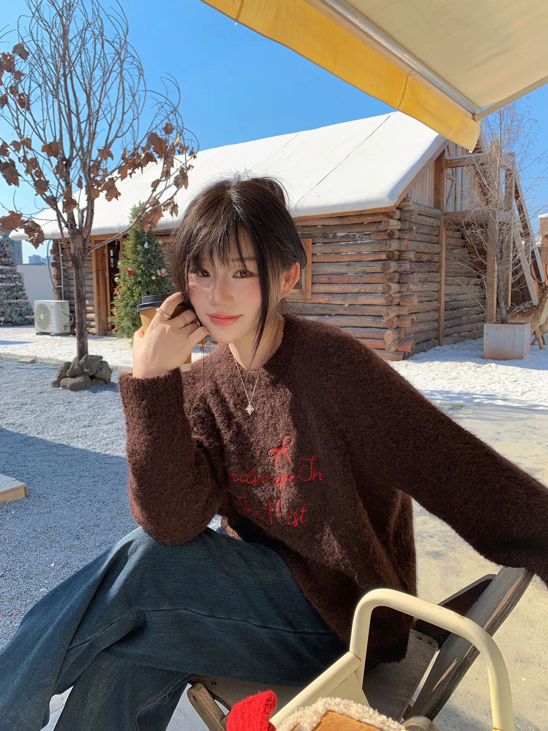 Антивозрастной вязаный свитер с вышивкой узелками для женщин, свободный крой, круглый вырез, зимний, комфортный, мягкий, дышащий, повседневный стиль
Антивозрастной вязаный свитер с вышивкой узелками для женщин, свободный крой, круглый вырез, зимний, комфортный, мягкий, дышащий, повседневный стиль