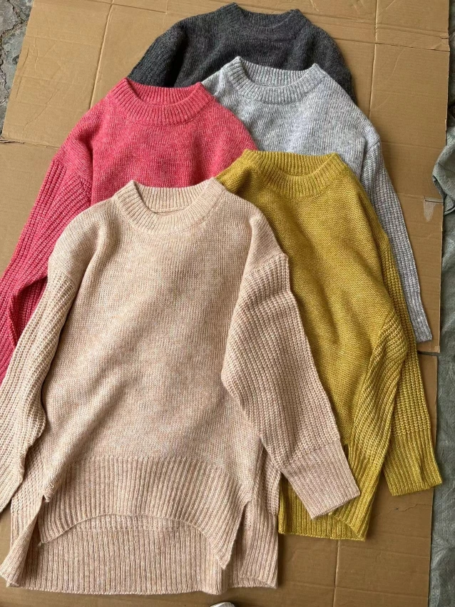 Loose Long Sve round Ne Mixed Color Knitted Sweater Women's Faion Winter 2024 Comfortable Slimming Effect Top
Loose Long Sve round Ne Mixed Color Knitted Sweater Women's Faion Winter 2024 Comfortable Slimming Effect Top