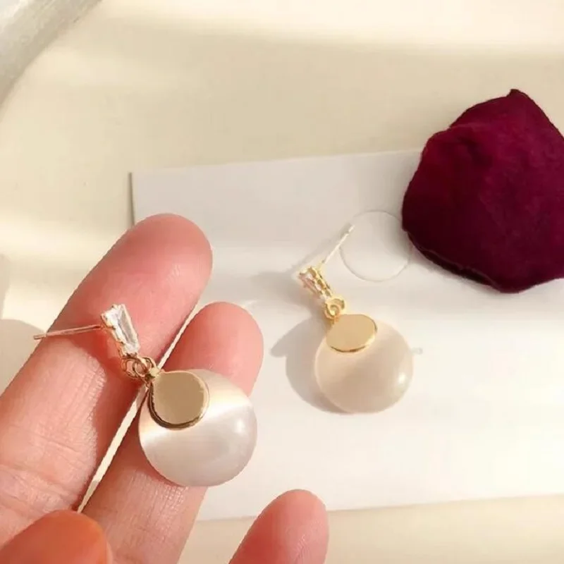 New Arrival Dangle Earrings For Women Round Opal Stone Pendant Golden Piercing Post Fashion Jewelry Luxury Birthday Party Gift
New Arrival Dangle Earrings For Women Round Opal Stone Pendant Golden Piercing Post Fashion Jewelry Luxury Birthday Party Gift