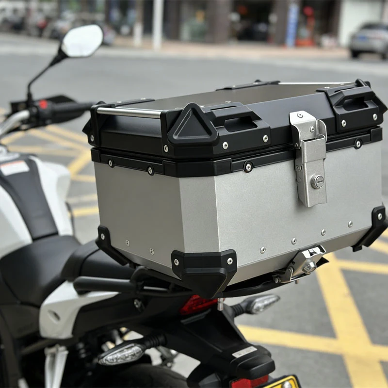 65L Universal Waterproof Motorcycle Aluminum Rear Trunk Luggage Case Tail ToolBox Storage Box with 2 Keys Reflective Sticker
65L Universal Waterproof Motorcycle Aluminum Rear Trunk Luggage Case Tail ToolBox Storage Box with 2 Keys Reflective Sticker