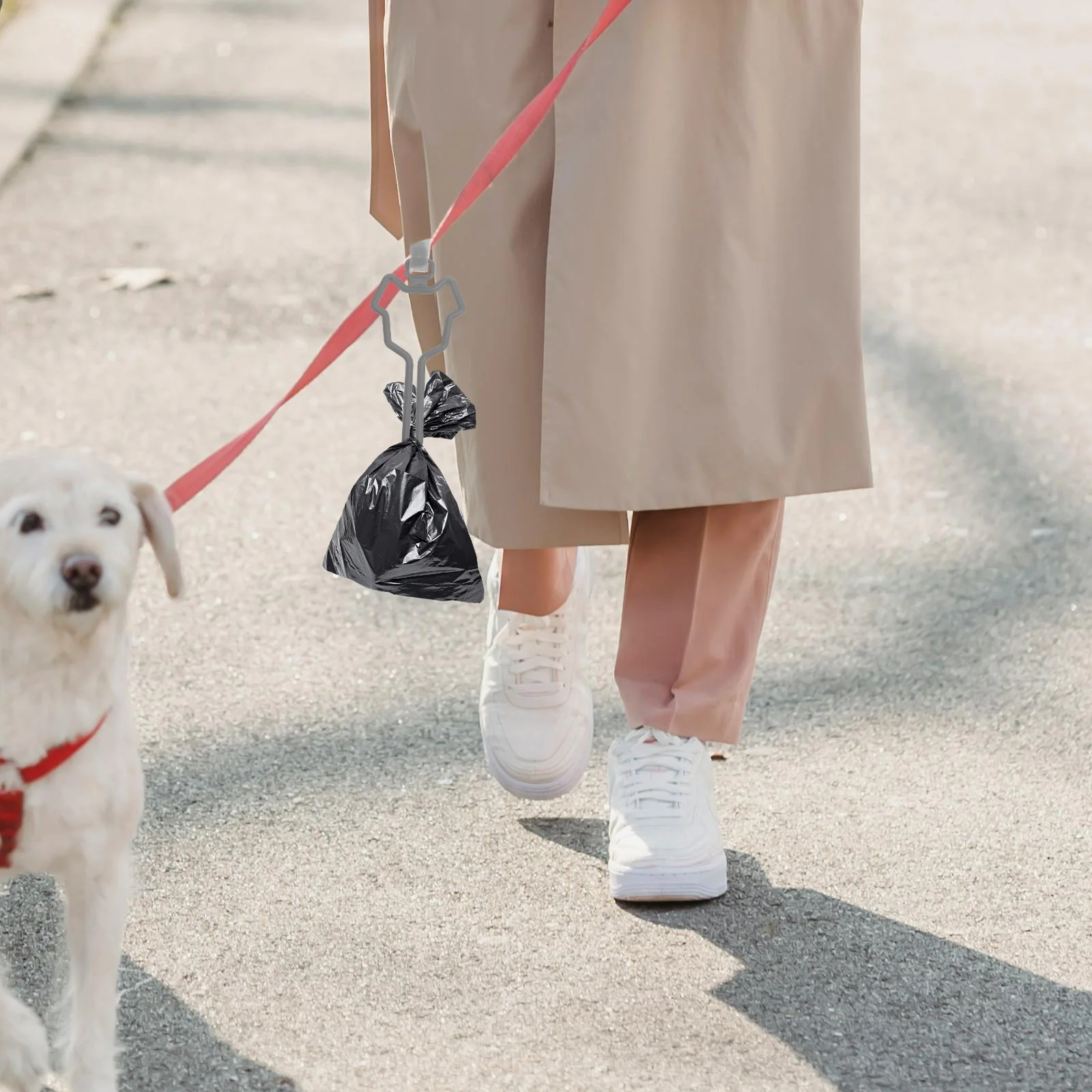 Dog Poop Bag Holder Portable Hands-Free Leash Clip Waste Bag Carrier Outdoor Walking Dog Walking Accessories Pet Waste Carrier
Dog Poop Bag Holder Portable Hands-Free Leash Clip Waste Bag Carrier Outdoor Walking Dog Walking Accessories Pet Waste Carrier