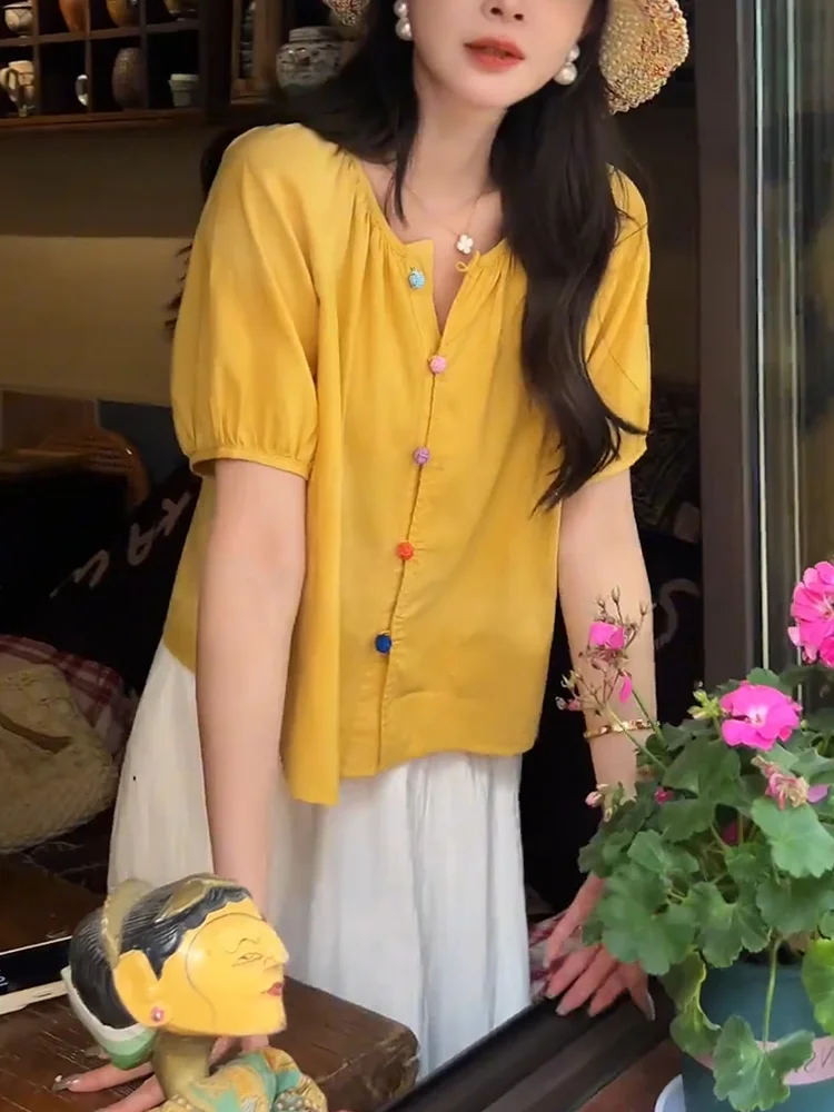 Корейская летняя футболка свободного кроя в стиле Vaion с цветными пуговицами для полных женщин: модный повседневный топ
Корейская летняя футболка свободного кроя в стиле Vaion с цветными пуговицами для полных женщин: модный повседневный топ