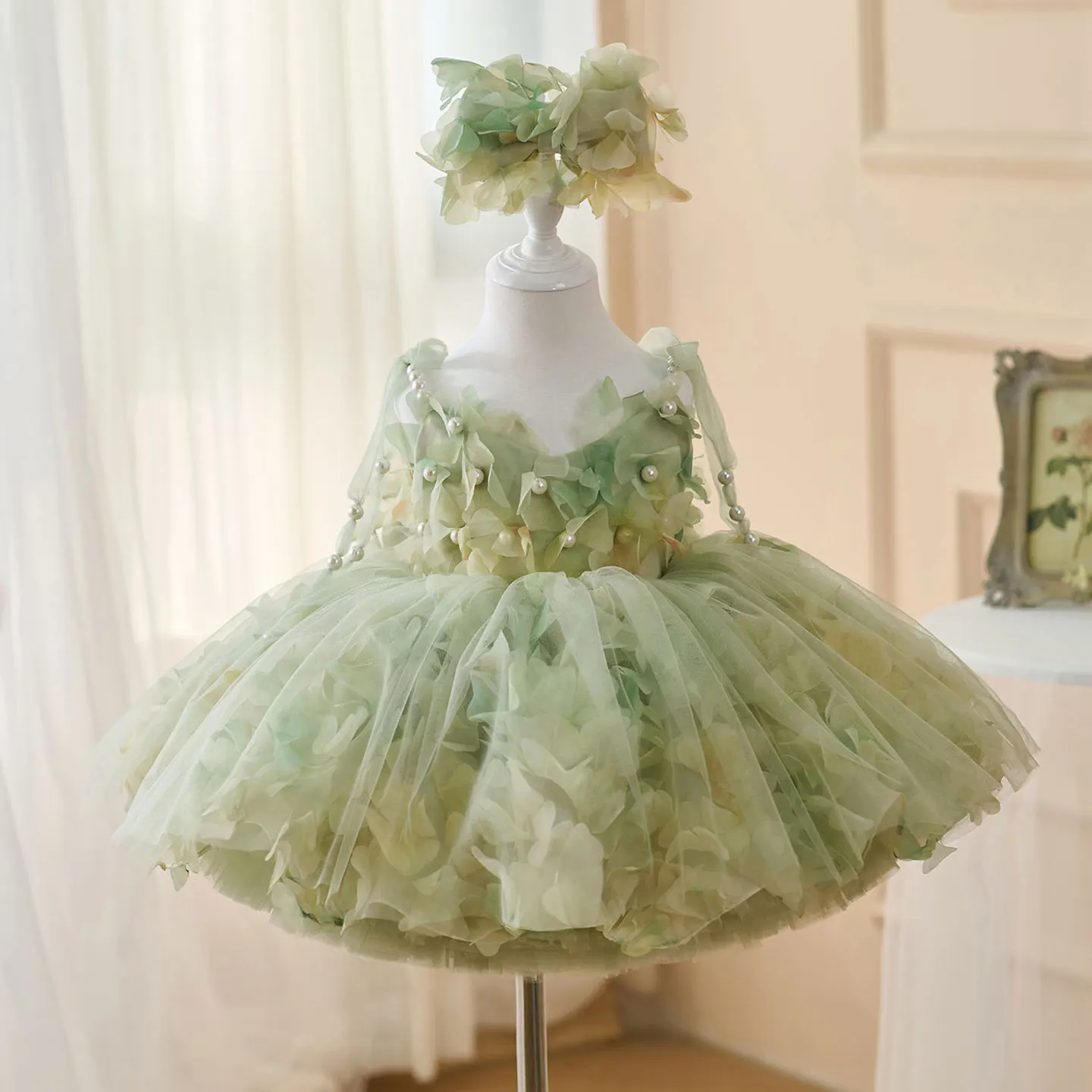 Jill Wish Lovely Sage Green Flower Girl Dresses with Hairband Pearls for Baby Kids Wedding 1st Birthday Pageant Party D053
Jill Wish Lovely Sage Green Flower Girl Dresses with Hairband Pearls for Baby Kids Wedding 1st Birthday Pageant Party D053