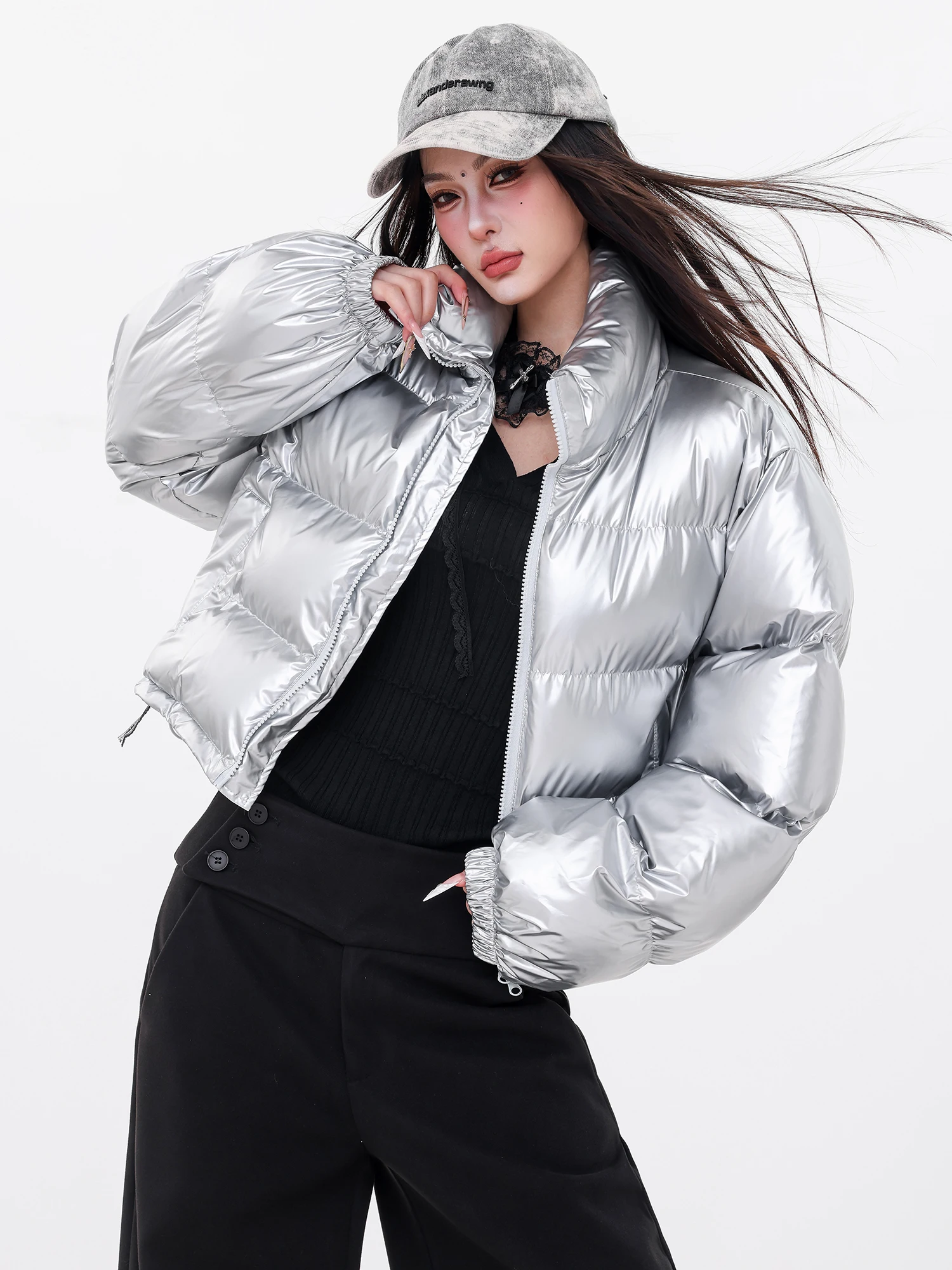 ABWLR Spicy Girl Metal Sle ort Thiened Cotton Jaet с серебряным воротником-стойкой, теплая верхняя одежда для женщин, модное осеннее пальто
ABWLR Spicy Girl Metal Sle ort Thiened Cotton Jaet с серебряным воротником-стойкой, теплая верхняя одежда для женщин, модное осеннее пальто