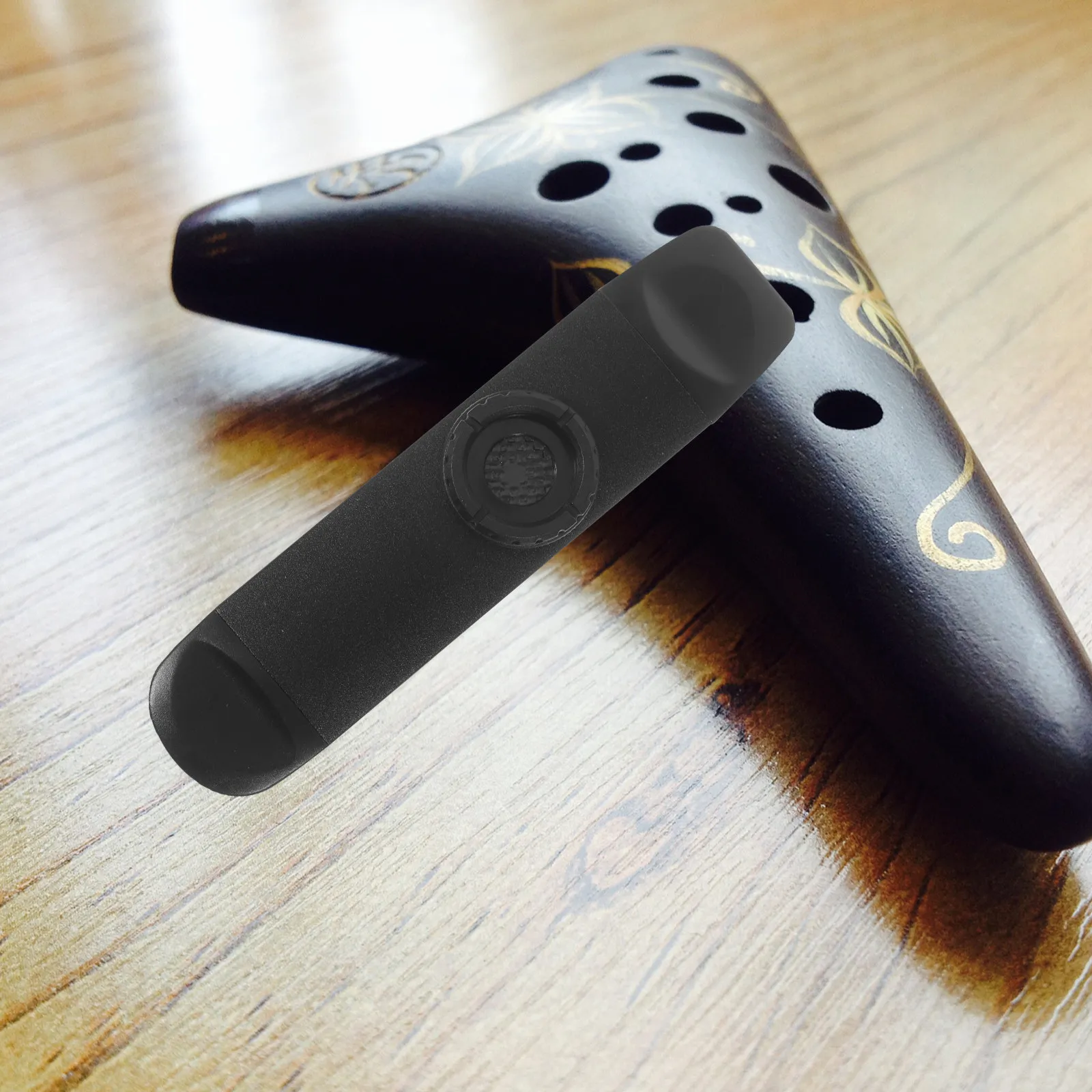 Double Head Kazoo Instrument Portable ABS Material Beginner Friendly Dual Design for Guitar Accompaniment Buzzing Sound Fun
Double Head Kazoo Instrument Portable ABS Material Beginner Friendly Dual Design for Guitar Accompaniment Buzzing Sound Fun