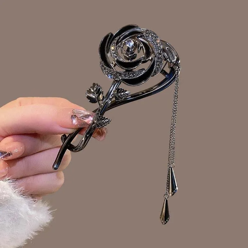 Fashion Rhinestone Flower Tassel Hair Clips Elegant Women's Rose Twist Clips Ponytail Clip One Word Clip Headwear Accessories
Fashion Rhinestone Flower Tassel Hair Clips Elegant Women's Rose Twist Clips Ponytail Clip One Word Clip Headwear Accessories