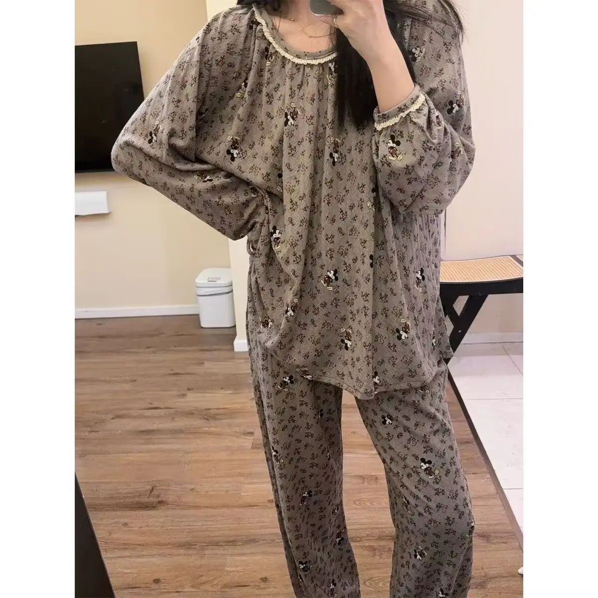 New Style Women's Spring Autumn Lacelightweight Ribbed Short Sleeve Pants Pajama Set Soft Comfy Home Loungewear Sleepwear
New Style Women's Spring Autumn Lacelightweight Ribbed Short Sleeve Pants Pajama Set Soft Comfy Home Loungewear Sleepwear