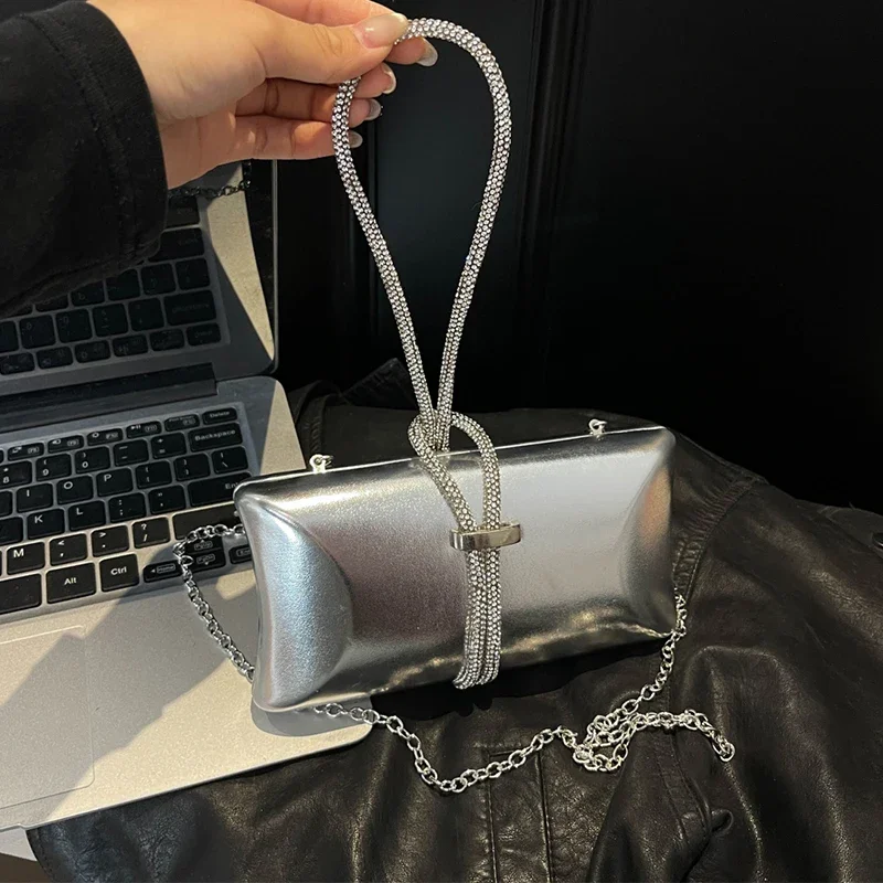 Designer Acrylic Box Shape Crossbody Bag For Women Handle Rhinestones Evening Clutch Bag Gold Silver Party Wedding Purse
Designer Acrylic Box Shape Crossbody Bag For Women Handle Rhinestones Evening Clutch Bag Gold Silver Party Wedding Purse
