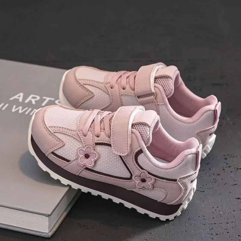 Girls Running Shoes Mesh Breathable Kids Casual Shoes Sweet Flowers 2025 Autumn New Children Sports Shoes Soft Bottom Cute
Girls Running Shoes Mesh Breathable Kids Casual Shoes Sweet Flowers 2025 Autumn New Children Sports Shoes Soft Bottom Cute
