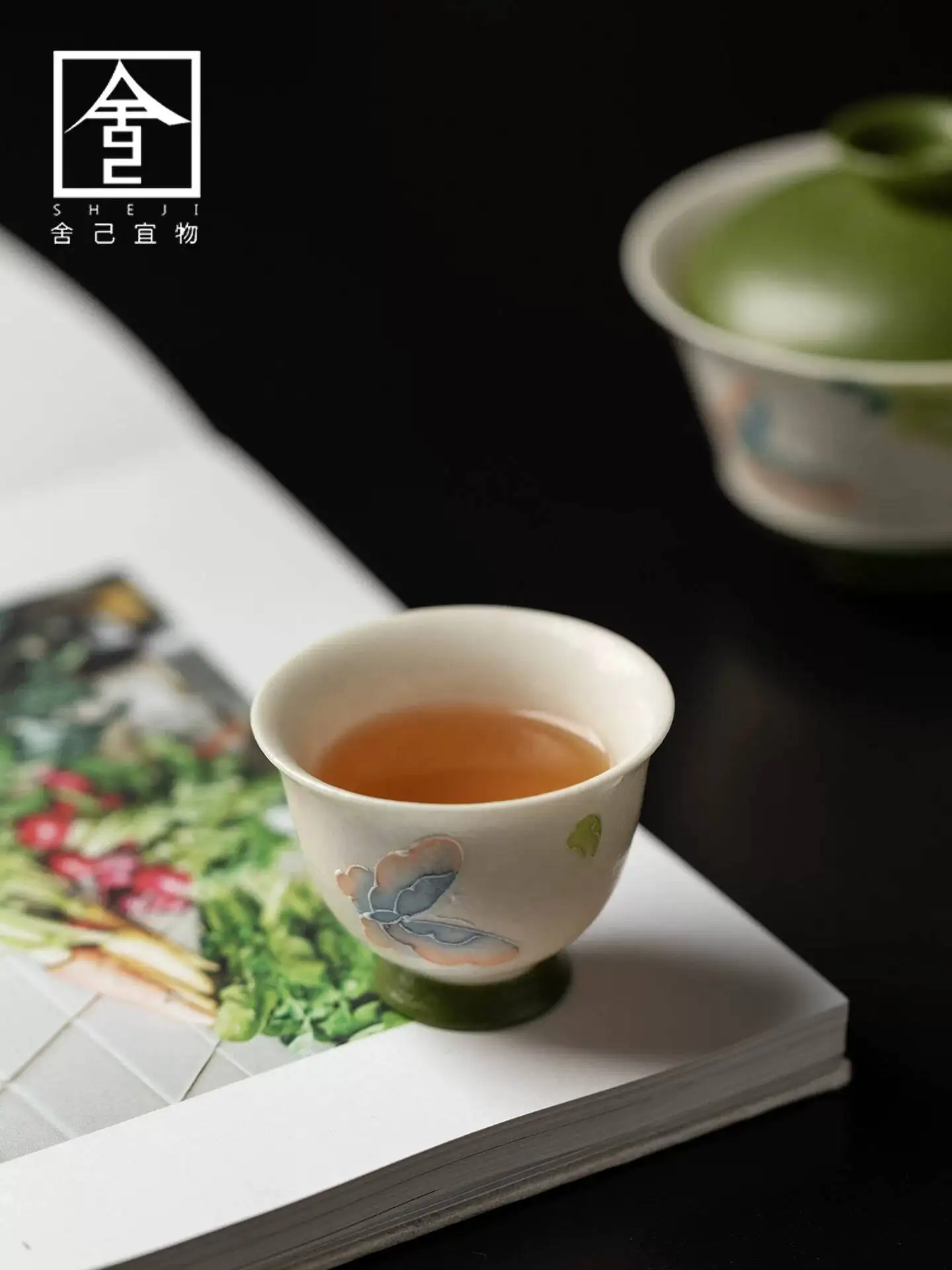 2026 New Model Smoke Blue Hand-Painted Butterfly Dance Lotus Ceramic Home Use, High-End Master Cup For Ladies, Kung Fu Tea Set
2026 New Model Smoke Blue Hand-Painted Butterfly Dance Lotus Ceramic Home Use, High-End Master Cup For Ladies, Kung Fu Tea Set