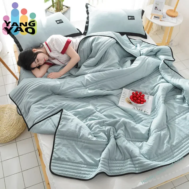Summer Air Condition Quilt Thin Stripe Lightweight Comforter Full Queen Breathable Sofa Office Bed Travel Quilts Throw Blanket
Summer Air Condition Quilt Thin Stripe Lightweight Comforter Full Queen Breathable Sofa Office Bed Travel Quilts Throw Blanket