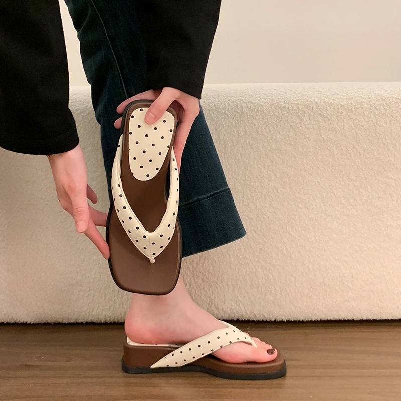 Summer Women Soft EVA Slides Thick Sole Non Slip Waterproof Slippers Comfortable Footwear for Home Shower Daily Casual Wear
Summer Women Soft EVA Slides Thick Sole Non Slip Waterproof Slippers Comfortable Footwear for Home Shower Daily Casual Wear
