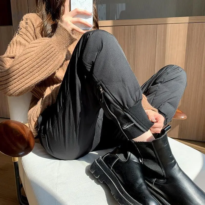 High Waist Loose Fit Thiened down Cotton Pants Women's Autumn Winter Outerwear Faionable Casual Trousers Harajuku Sle
High Waist Loose Fit Thiened down Cotton Pants Women's Autumn Winter Outerwear Faionable Casual Trousers Harajuku Sle