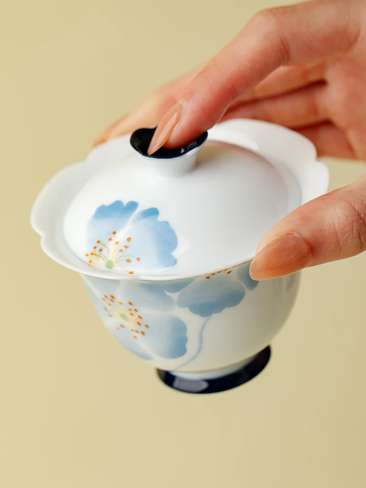 Blue and White Hand Drawn Flower Mouth Tureen Exquisite Handcrafted Egg-Shell Tea Brewing Bowl High-End Kung Fu Set
Blue and White Hand Drawn Flower Mouth Tureen Exquisite Handcrafted Egg-Shell Tea Brewing Bowl High-End Kung Fu Set