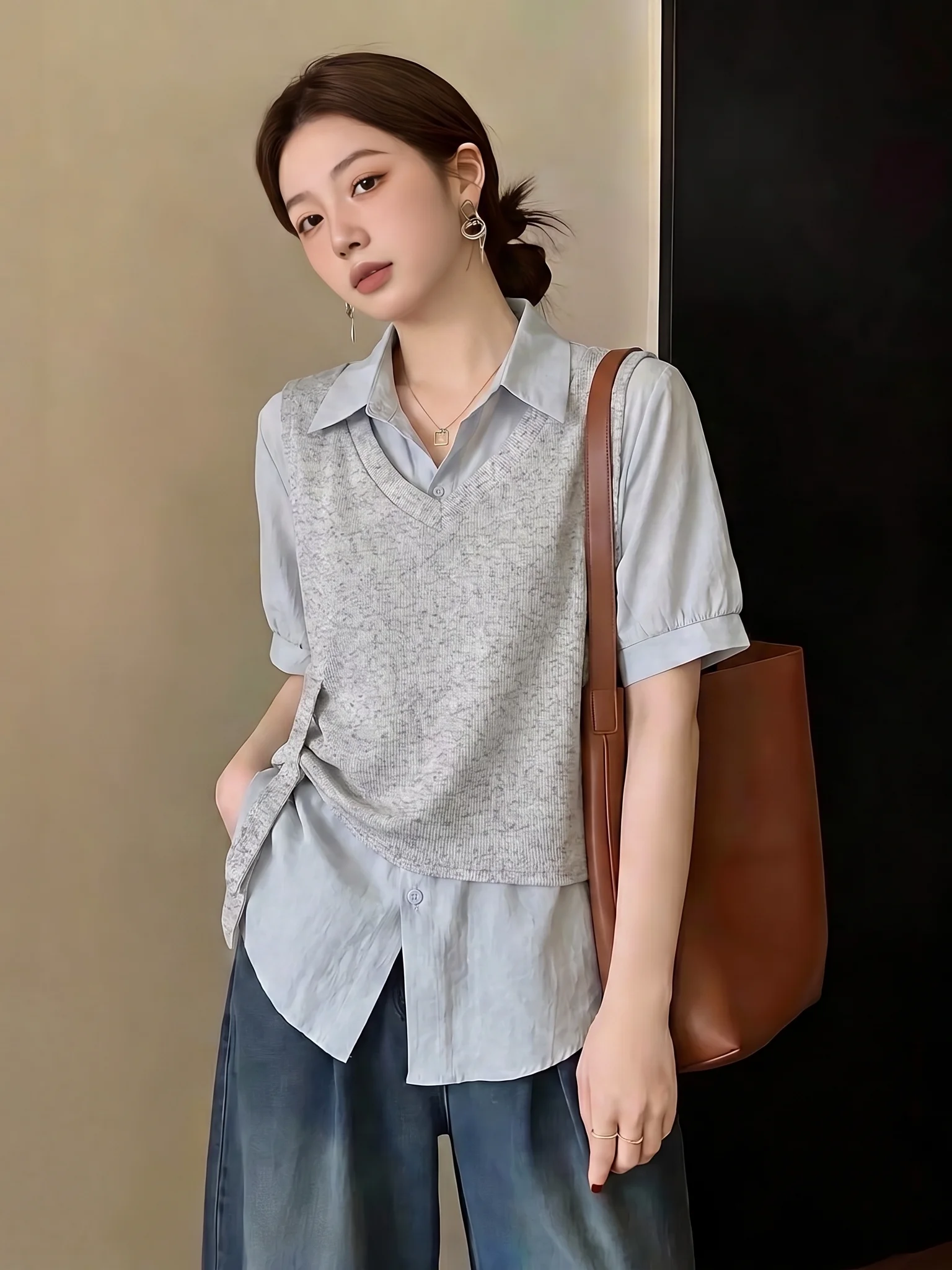 Light Blue Short Sleeve Shirt Women's Summer New plus Size Sweet And Salty Style Fake Two-Piece Korean Version Commute Wind
Light Blue Short Sleeve Shirt Women's Summer New plus Size Sweet And Salty Style Fake Two-Piece Korean Version Commute Wind