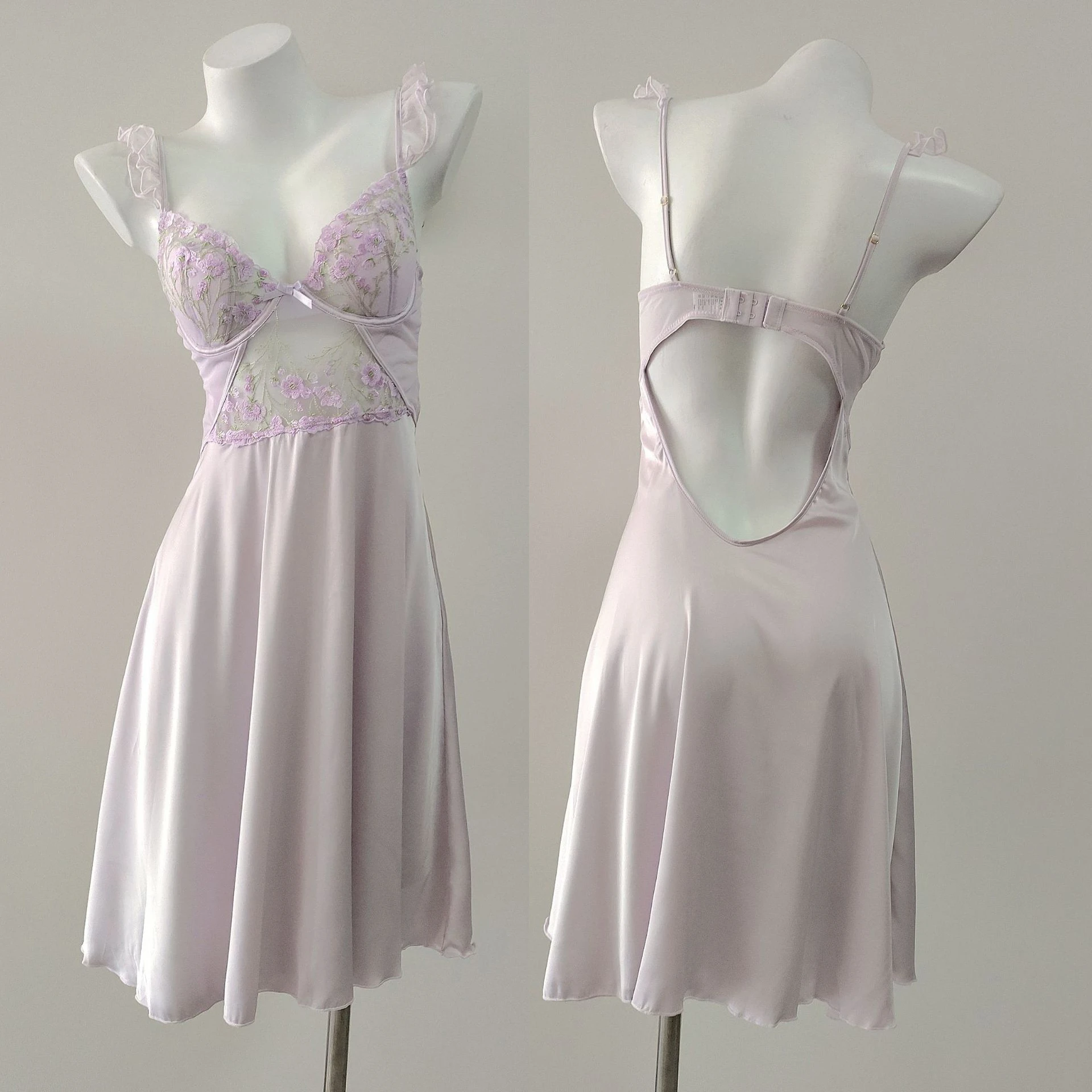 Новое летнее женское кружевное белье с вышивкой цветами, сексуальный пеньюар на тонких бретельках без спинки, ночная сорочка-комбинация
Новое летнее женское кружевное белье с вышивкой цветами, сексуальный пеньюар на тонких бретельках без спинки, ночная сорочка-комбинация