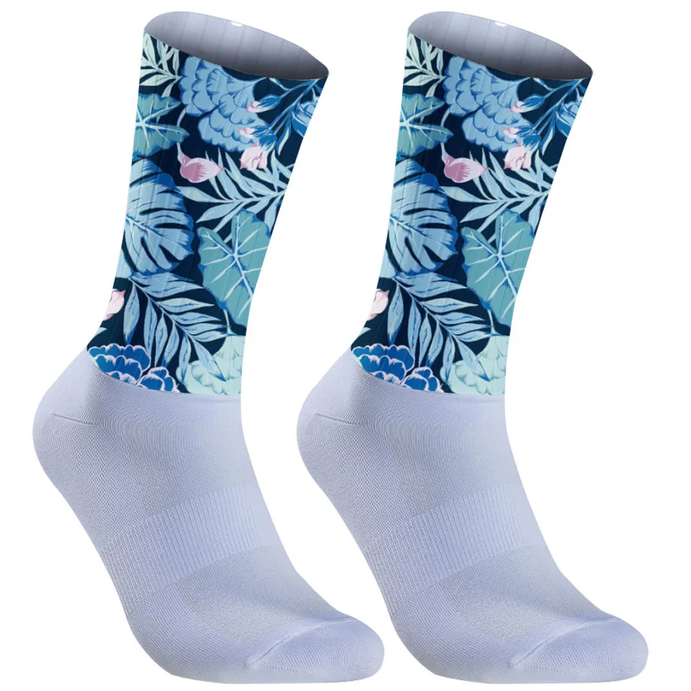 Новинка 2025 года. Поддержка быстросохнущей ткани. Сухи быстро после езды на велосипеде без необходимости для частотной замены.
Новинка 2025 года. Поддержка быстросохнущей ткани. Сухи быстро после езды на велосипеде без необходимости для частотной замены.