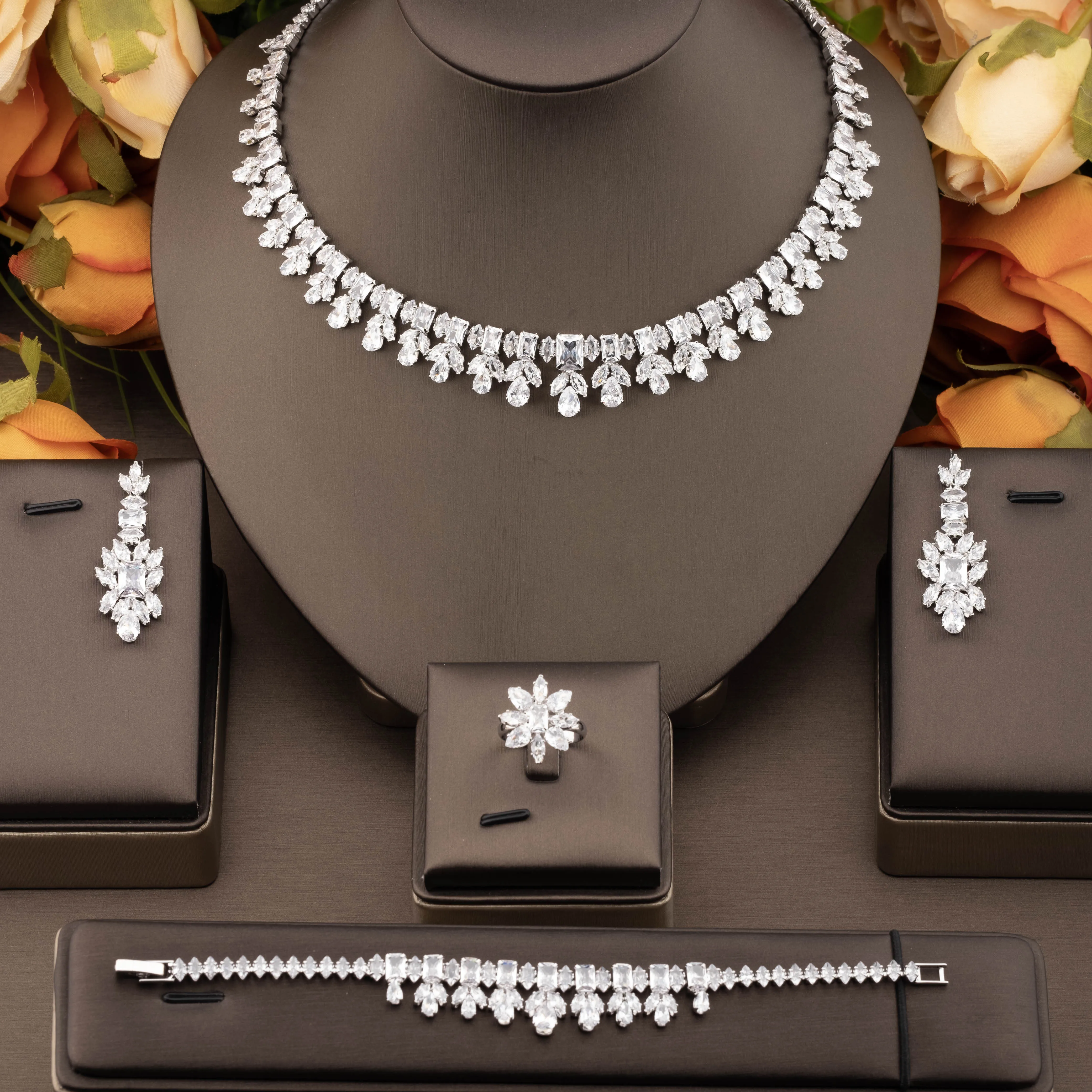 1 Set of Luxurious and Elegant Jewelry Set with Sparkling Cubic Zirconia Small Bouquet Design, Suitable for Women to Wear at Daily Banquets. Gift Box Not Included
1 Set of Luxurious and Elegant Jewelry Set with Sparkling Cubic Zirconia Small Bouquet Design, Suitable for Women to Wear at Daily Banquets. Gift Box Not Included