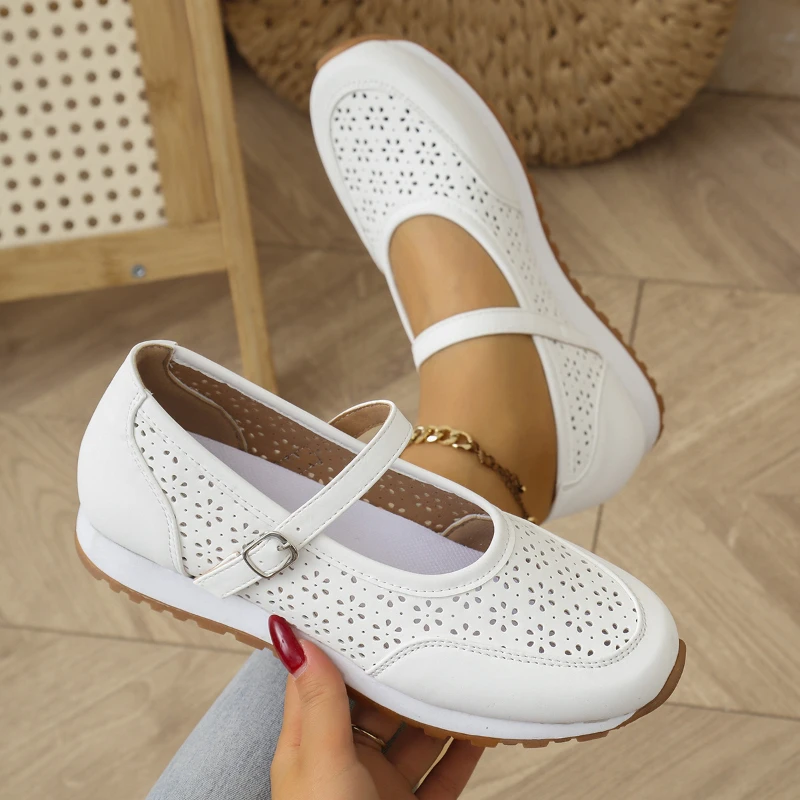 Retro Hollowed Out Women Shoes 2025 New Spring and Summer Round Toe Shallow Mouth Soft Flat Shoes Breathable Buckle Women Shoes
Retro Hollowed Out Women Shoes 2025 New Spring and Summer Round Toe Shallow Mouth Soft Flat Shoes Breathable Buckle Women Shoes