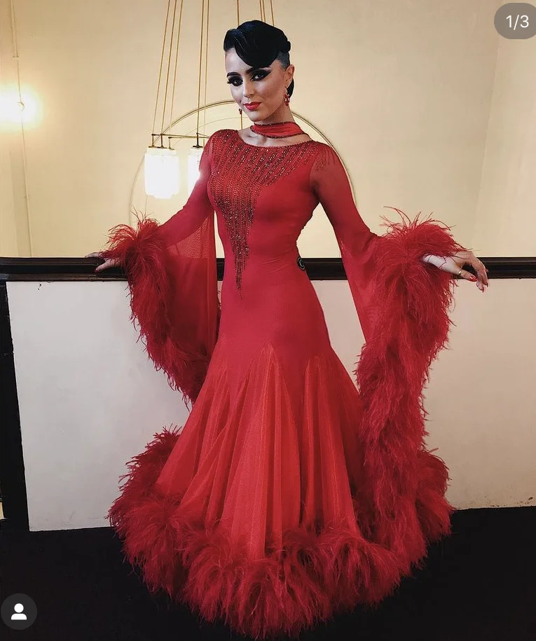 Ostrich Feather ballroom dance dress Costume Modern Competition Waltz Tango Standard Girls Women dance dress long sleeve
Ostrich Feather ballroom dance dress Costume Modern Competition Waltz Tango Standard Girls Women dance dress long sleeve