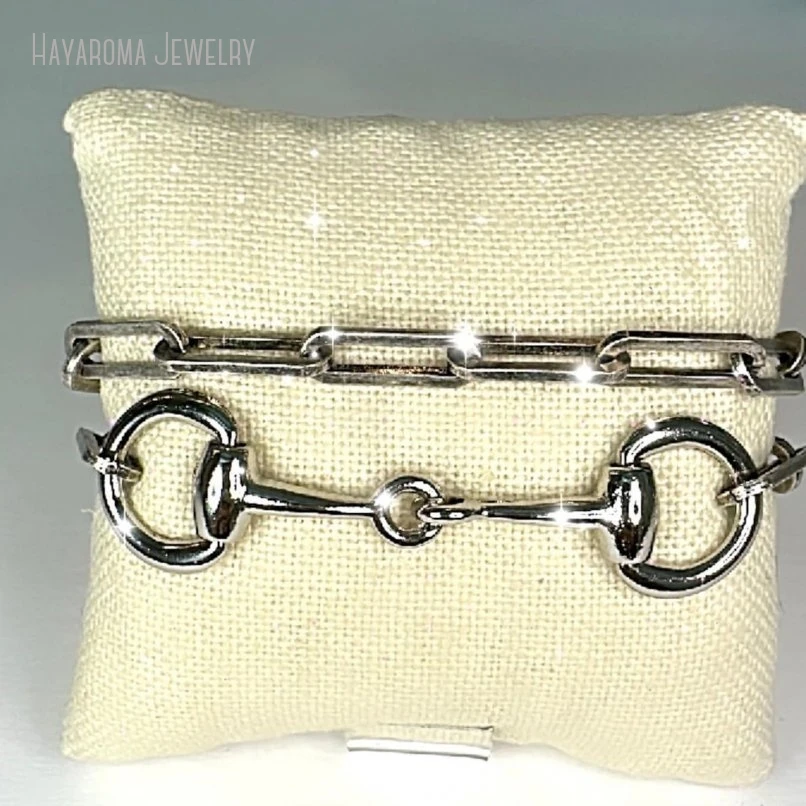10Pcs Equestrian Horse Snaffle Bit Antique Silver Plated Paperclip Chain Double Wrap Bracelet with Magnetic Clasp Women Jewelry
10Pcs Equestrian Horse Snaffle Bit Antique Silver Plated Paperclip Chain Double Wrap Bracelet with Magnetic Clasp Women Jewelry