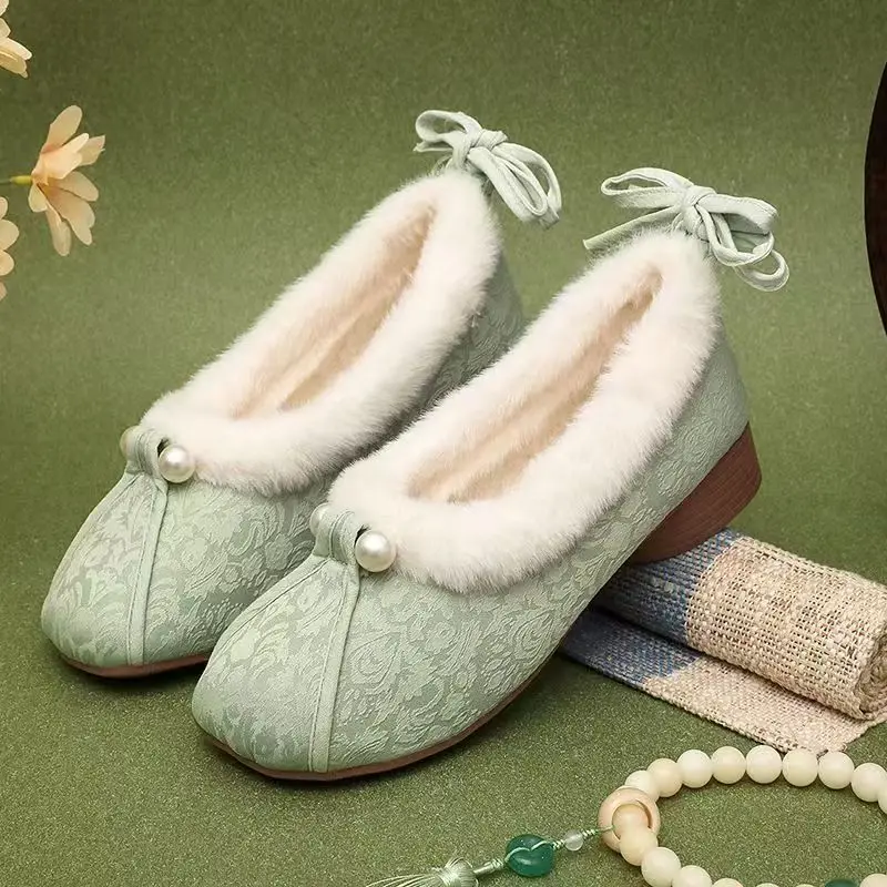 Women Low Heel Shallow Ethnic Style Cotton Shoes Winter New Soft sole Plush Warm Ankle Strap Round Toe Hanfu Shoe Cheongsam Shoe
Women Low Heel Shallow Ethnic Style Cotton Shoes Winter New Soft sole Plush Warm Ankle Strap Round Toe Hanfu Shoe Cheongsam Shoe