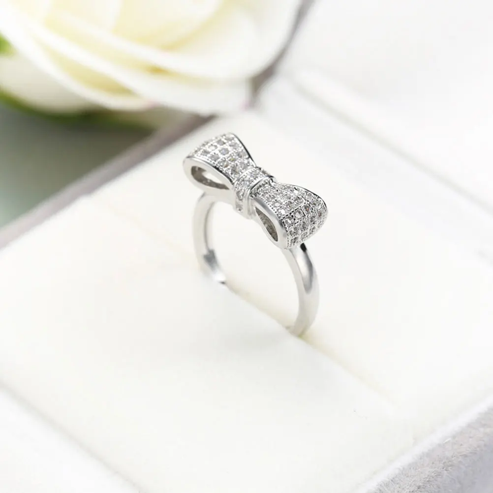 Zircon Bowknot Rings Women Elegant Fashion Jewelry Dress Finger Creative Platinum Tarnish Resistant Premium Material
Zircon Bowknot Rings Women Elegant Fashion Jewelry Dress Finger Creative Platinum Tarnish Resistant Premium Material