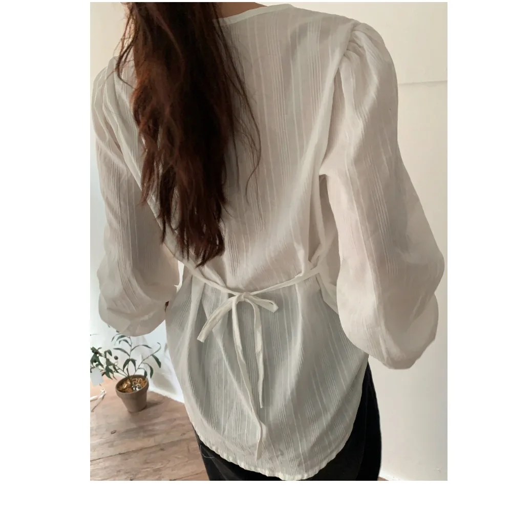 Spring Autumn Long Sve irt Women Slimming Single Buttoned Blouse Casual Sle V Ne Bubble Sve Striped Polyester Fiber
Spring Autumn Long Sve irt Women Slimming Single Buttoned Blouse Casual Sle V Ne Bubble Sve Striped Polyester Fiber