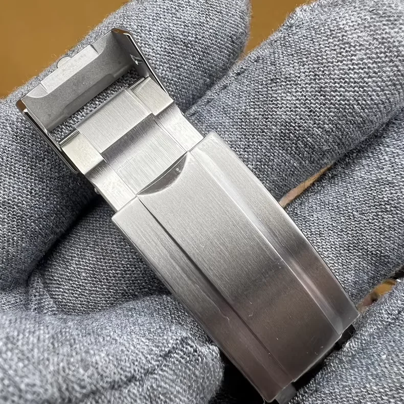 C Factory 2nd Generation Water Ghost Special Buckle Suitable for 16610 Standard Size
C Factory 2nd Generation Water Ghost Special Buckle Suitable for 16610 Standard Size