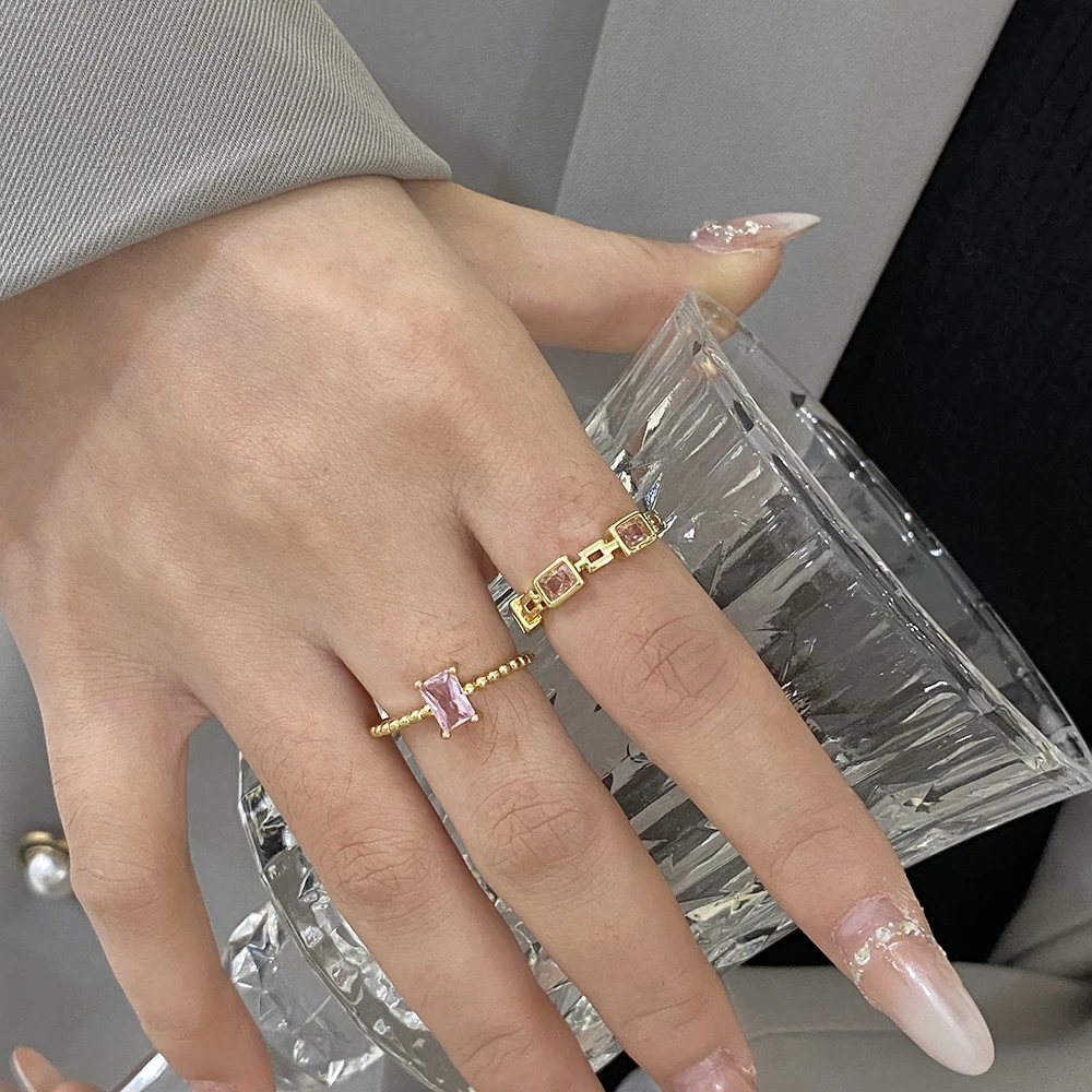 DODOHAO 2Piece Set Elegant Pink Zircon Copper Ring for Women Gold Plated Waterproof Open Ring Adjustable Holiday Jewelry Gift
DODOHAO 2Piece Set Elegant Pink Zircon Copper Ring for Women Gold Plated Waterproof Open Ring Adjustable Holiday Jewelry Gift