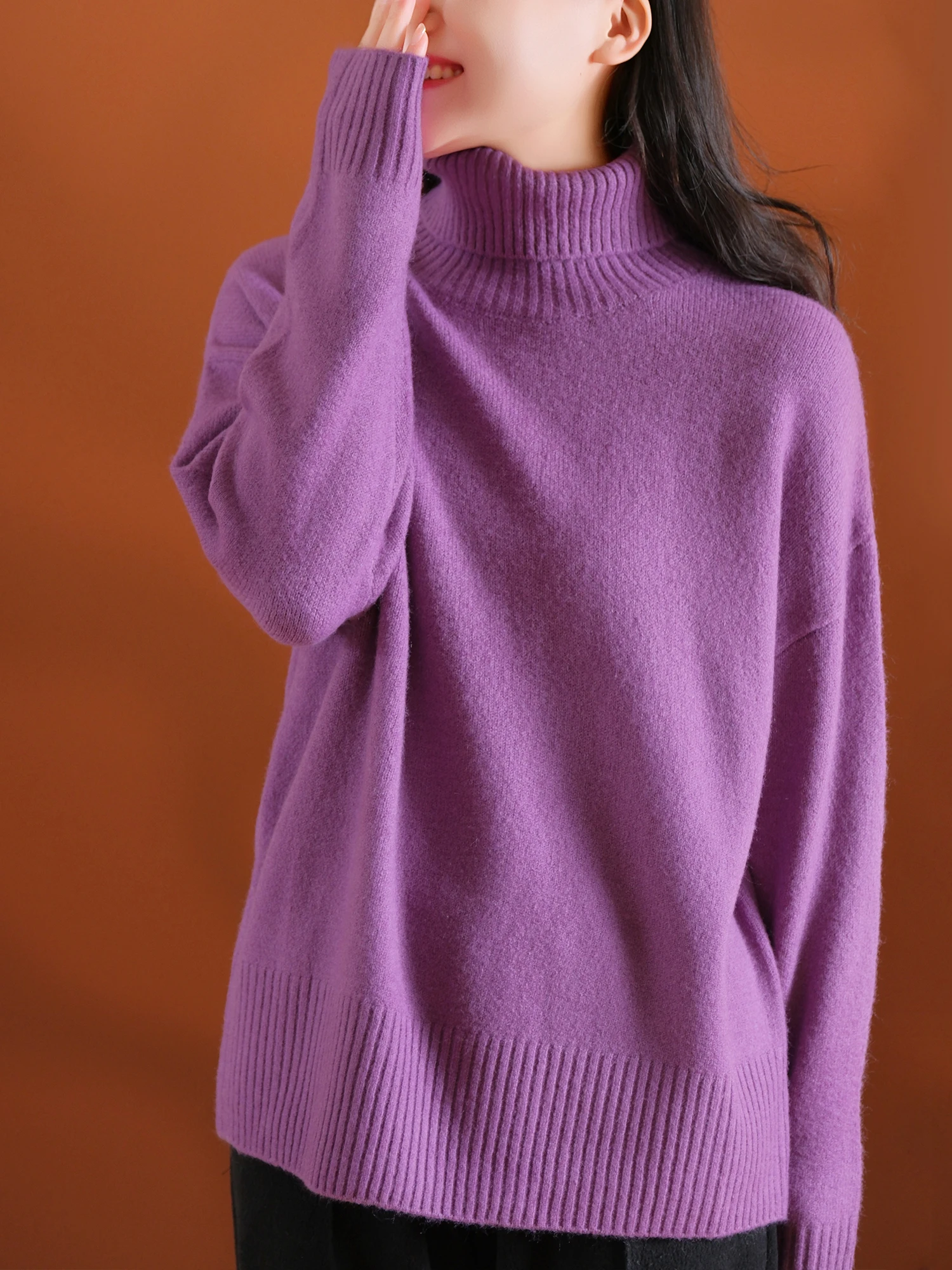 Свободный шерстяной свитер с высоким воротником, мягкий, приятный для кожи, большой размер, удобный зимний топ от Little Ear Production
Свободный шерстяной свитер с высоким воротником, мягкий, приятный для кожи, большой размер, удобный зимний топ от Little Ear Production