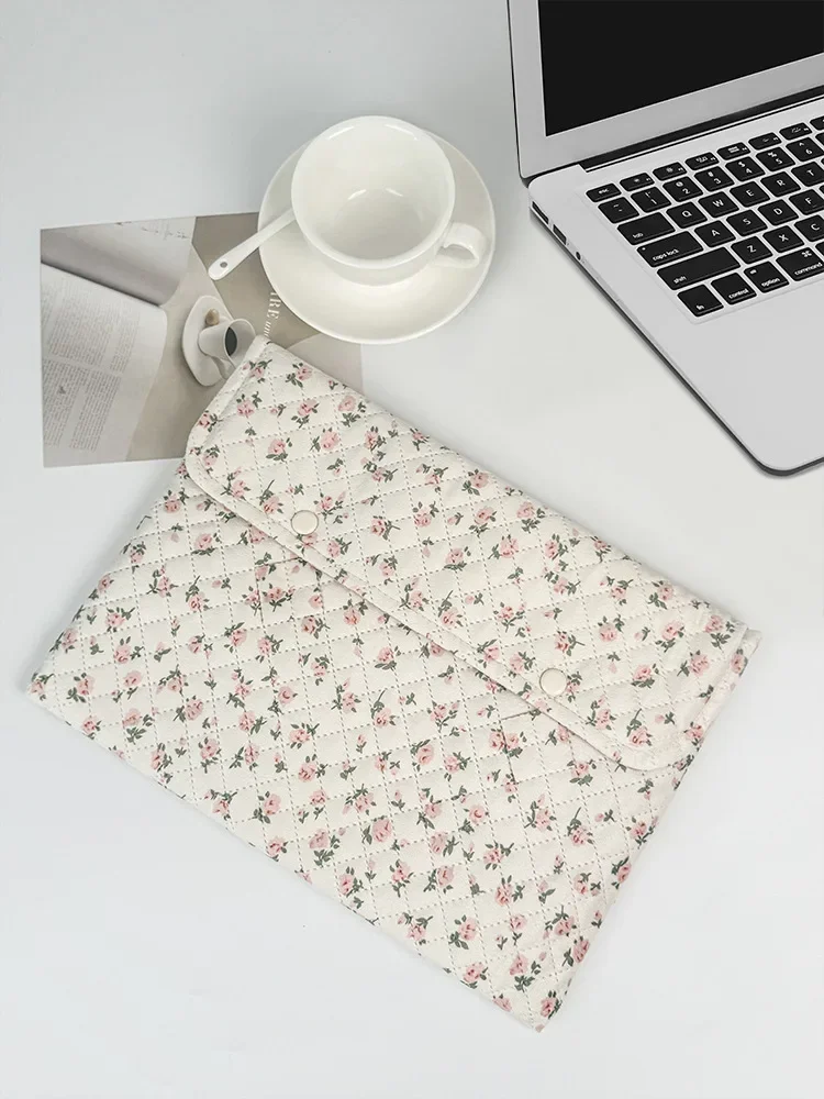 Ins Cute Flower Laptop Sleeve For HP ASUS Dell Huawei Macbook Air 3.3 13.6 Pro14 Inch Samsung Computer Carrying Case Bag
Ins Cute Flower Laptop Sleeve For HP ASUS Dell Huawei Macbook Air 3.3 13.6 Pro14 Inch Samsung Computer Carrying Case Bag