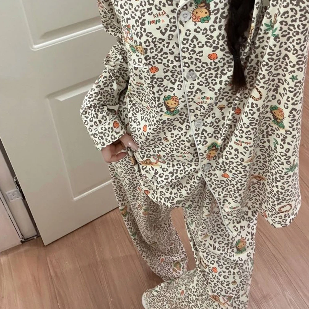 Hello Kitty Women's 2-Piece Kawaii Cartoon Winter Warm Sleepwear Long Sleeve Pants Sleepwear Home Clothes Fashion 2025New Model
Hello Kitty Women's 2-Piece Kawaii Cartoon Winter Warm Sleepwear Long Sleeve Pants Sleepwear Home Clothes Fashion 2025New Model