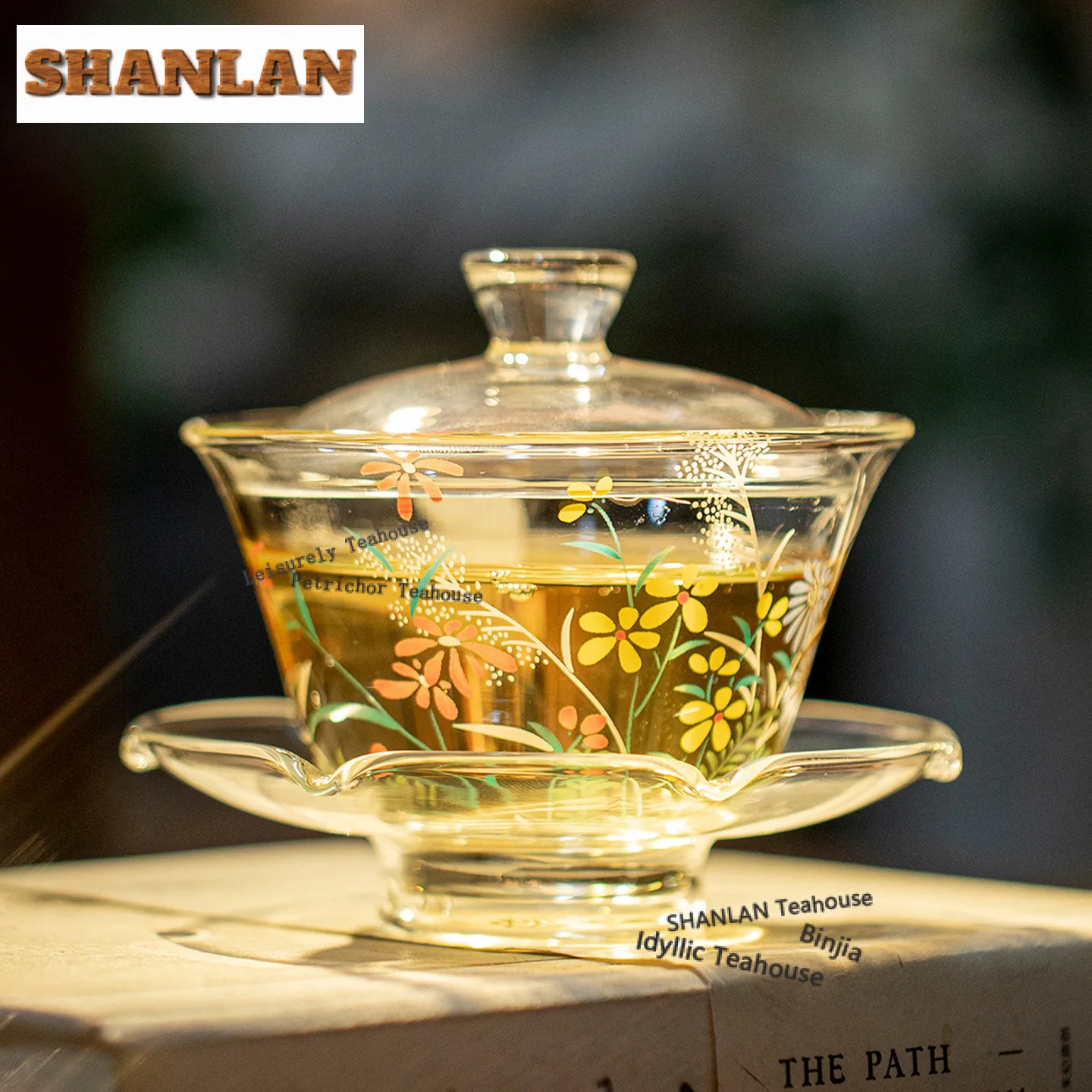 Чайник-гайвань из стекла 180 мл с рисунком бабочки и цветов, винтажный, с крышкой, набор для заваривания чая, чайная чаша, аксессуары для чаепития, декор
Чайник-гайвань из стекла 180 мл с рисунком бабочки и цветов, винтажный, с крышкой, набор для заваривания чая, чайная чаша, аксессуары для чаепития, декор